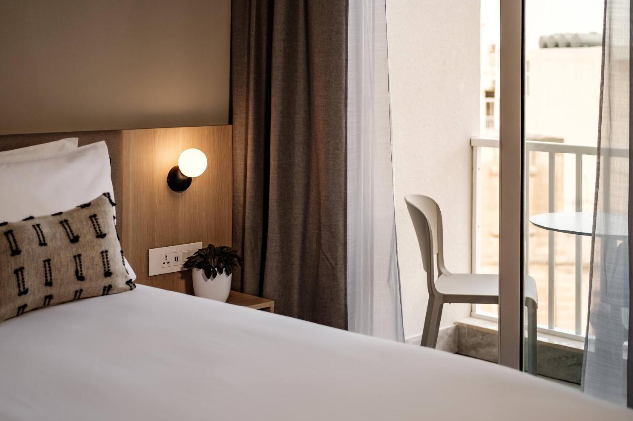 Strand Suites By Neu Collective Gzira Exteriör bild