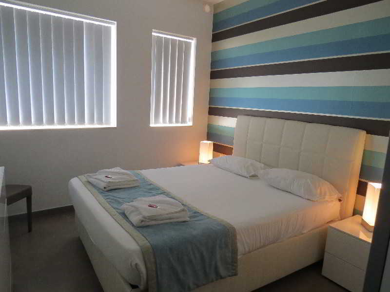 Strand Suites By Neu Collective Gzira Exteriör bild