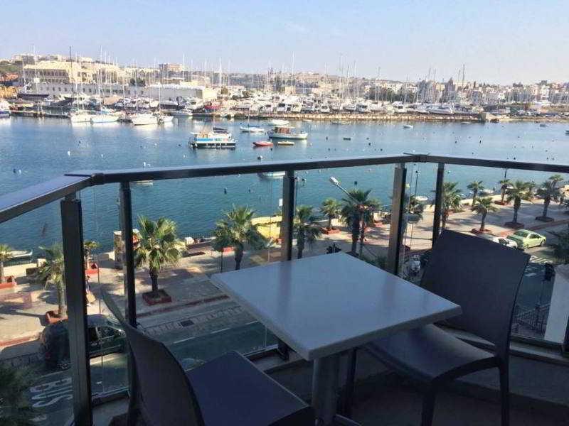 Strand Suites By Neu Collective Gzira Exteriör bild