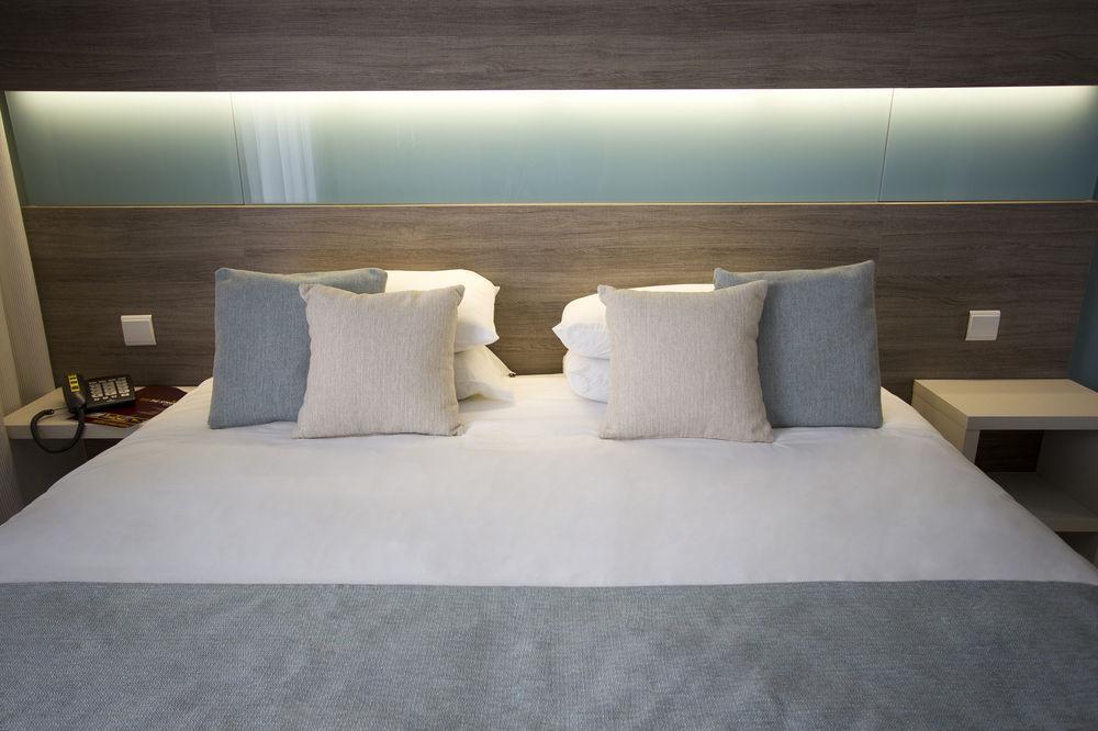 Strand Suites By Neu Collective Gzira Exteriör bild